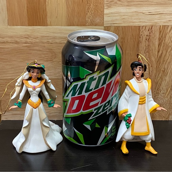 Vintage 1997 Disney Aladdin & Jasmine Grolier First Issue Christmas Ornament - Picture 12 of 12